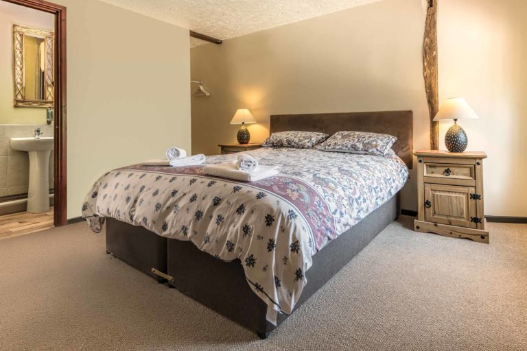 Bed & Breakfast Bedroom Norfolk Lurcher-6