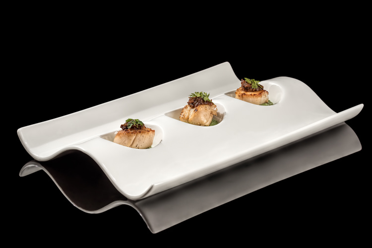 Scallops & peas fine dining starter by Goldleaf Catering