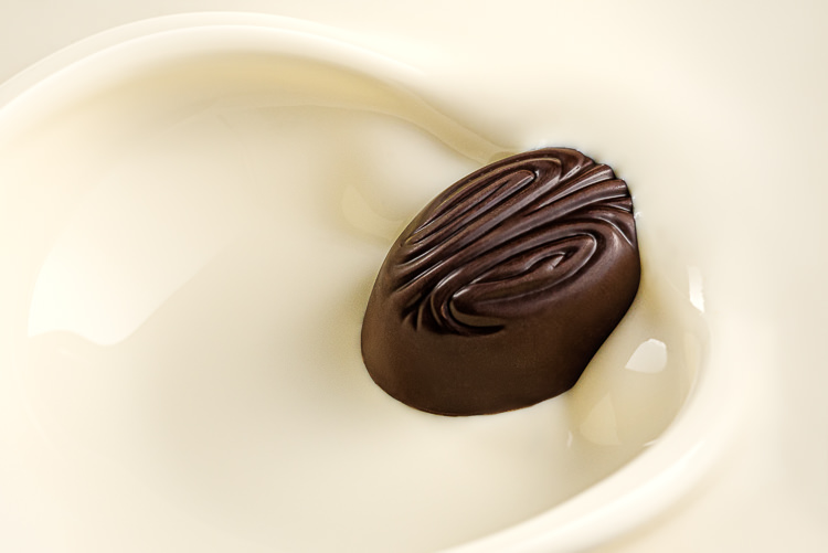 Creative Chocolate Photography - cream wave and dark chocolate